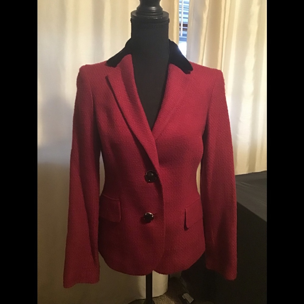 Anne Klein Red Textured Blazer with Black Collar